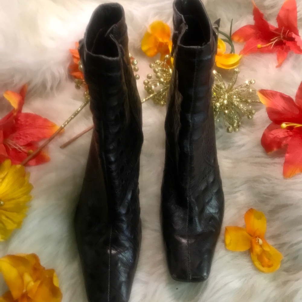 Bandolino Boots - Picture 5 of 14